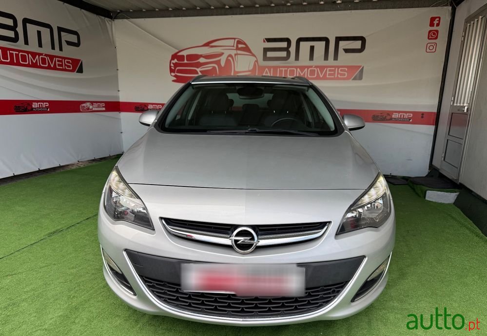 2014' Opel Astra Sports Tourer photo #2
