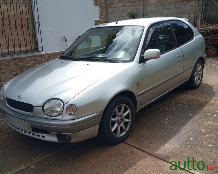 1999' Toyota Corolla photo #1