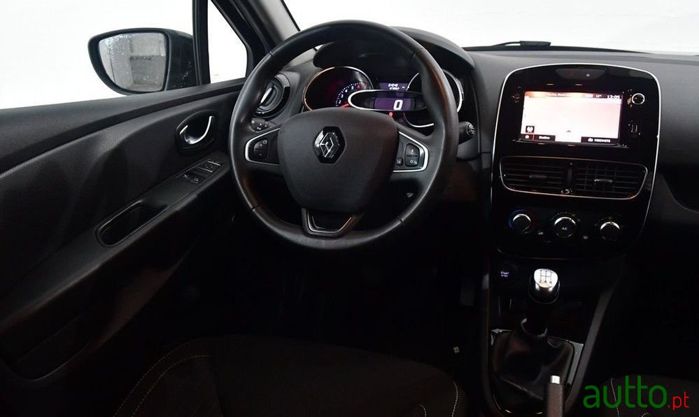 2019' Renault Clio 0.9 Tce Limited photo #4