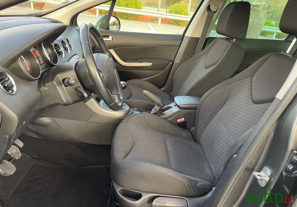 2010' Peugeot 308 Sw photo #6