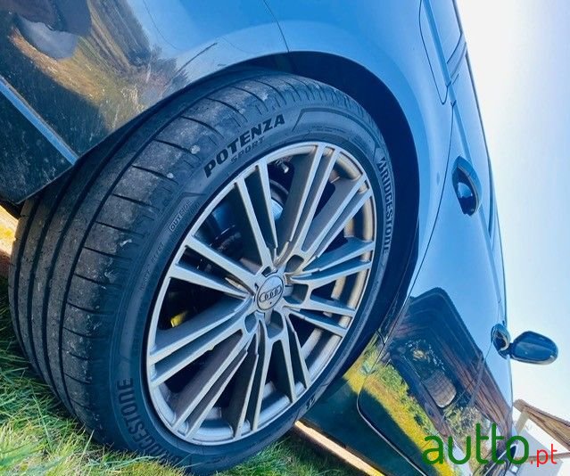 2012' Audi A6 Avant photo #6