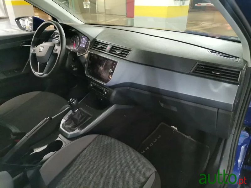 2020' SEAT Arona 1.0 Tsi Style photo #6