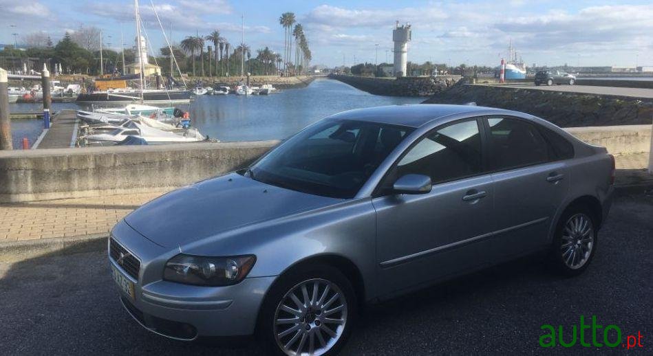 2005' Volvo S40 photo #2