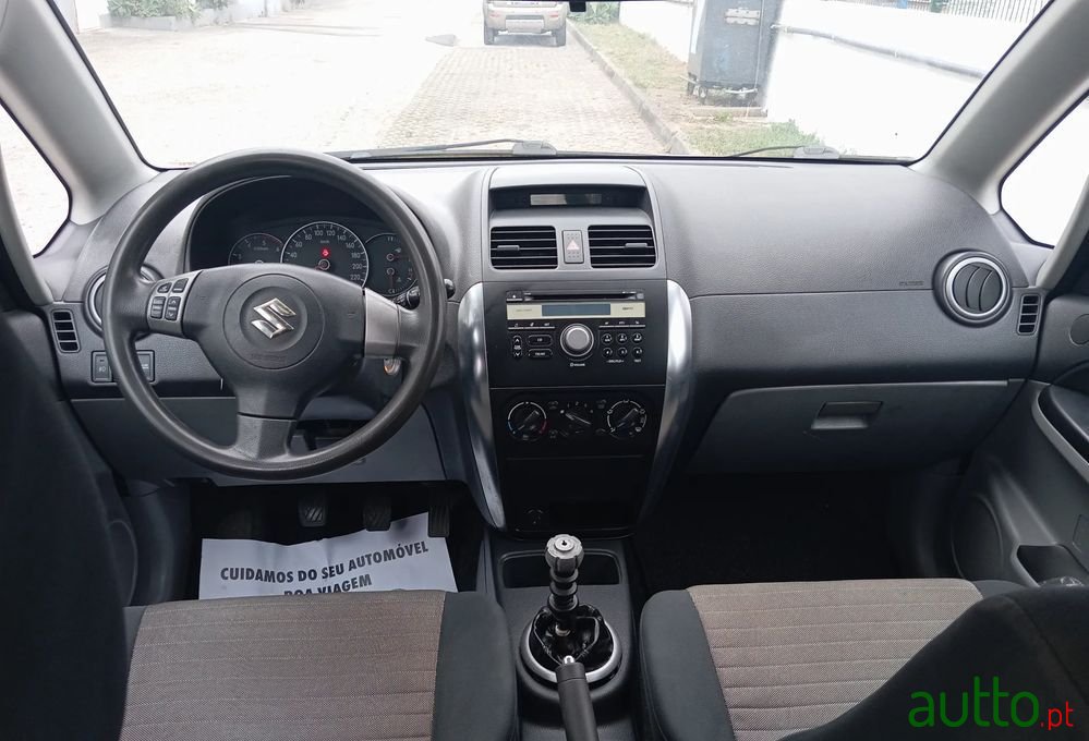 2008' Suzuki SX4 photo #4