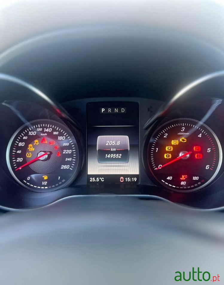 2018' Mercedes-Benz Classe X photo #2