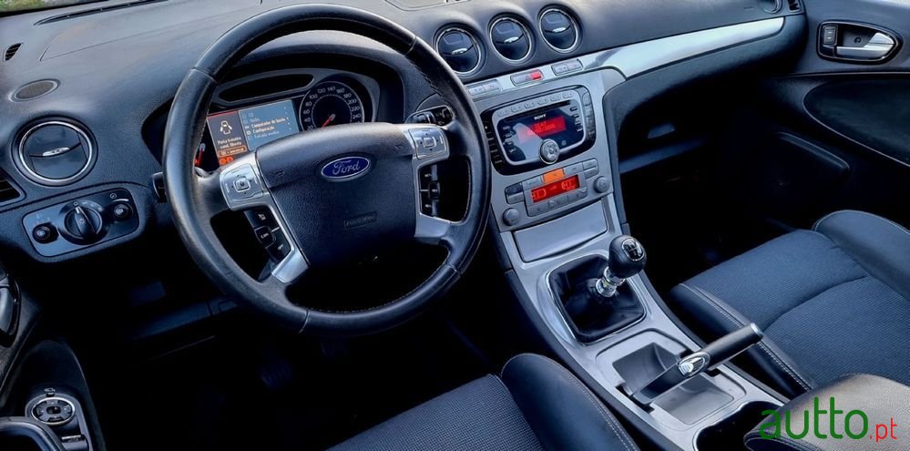 2007' Ford S-Max photo #6