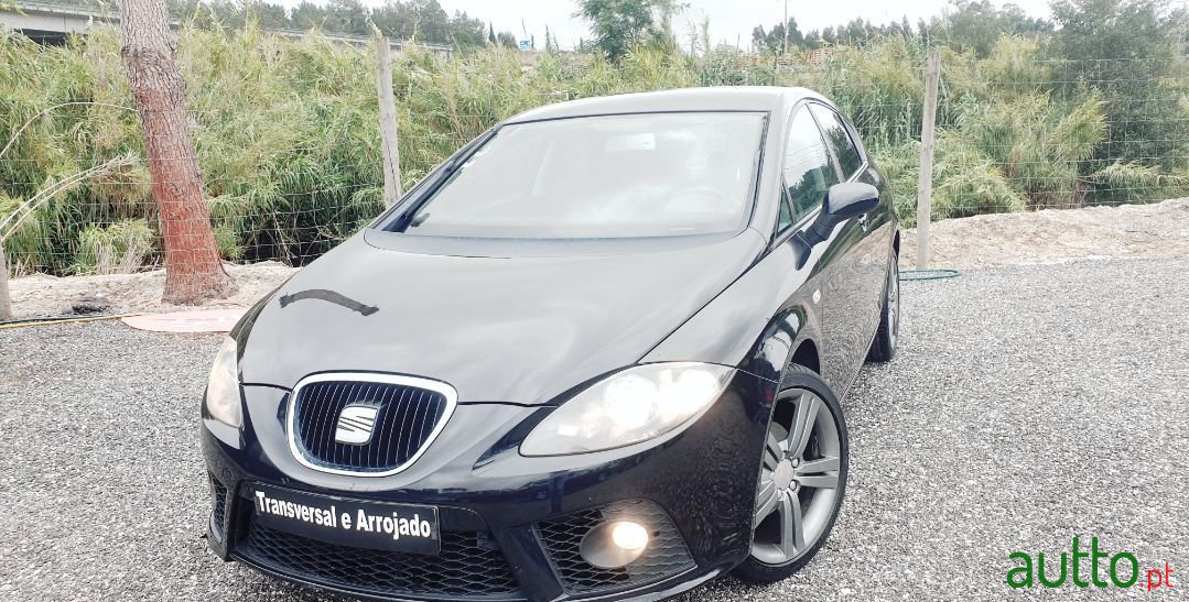 2008' SEAT Leon photo #1