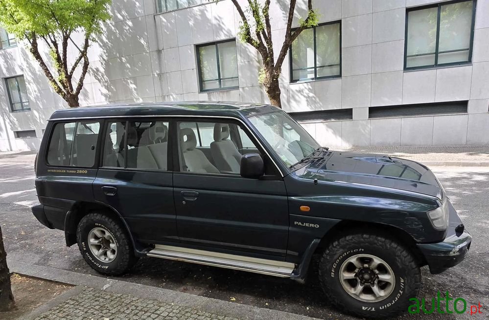 1999' Mitsubishi Pajero photo #6