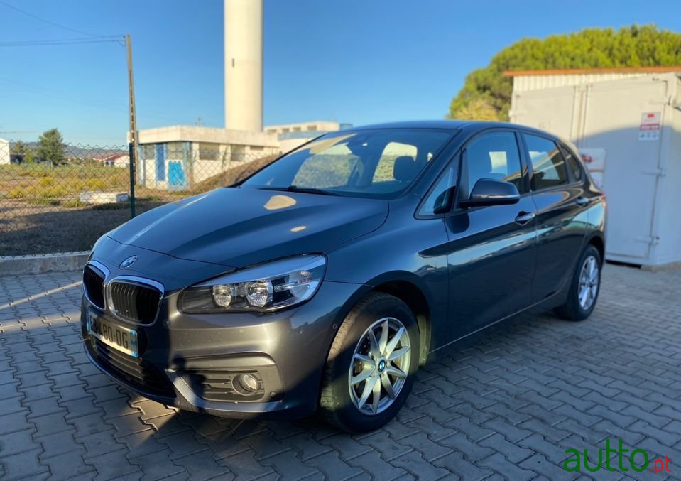 2017' BMW 218 Gran Tourer photo #1