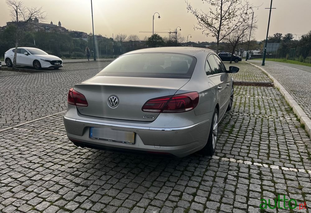 2017' Volkswagen 2.0 Tdi Bluemotion photo #3