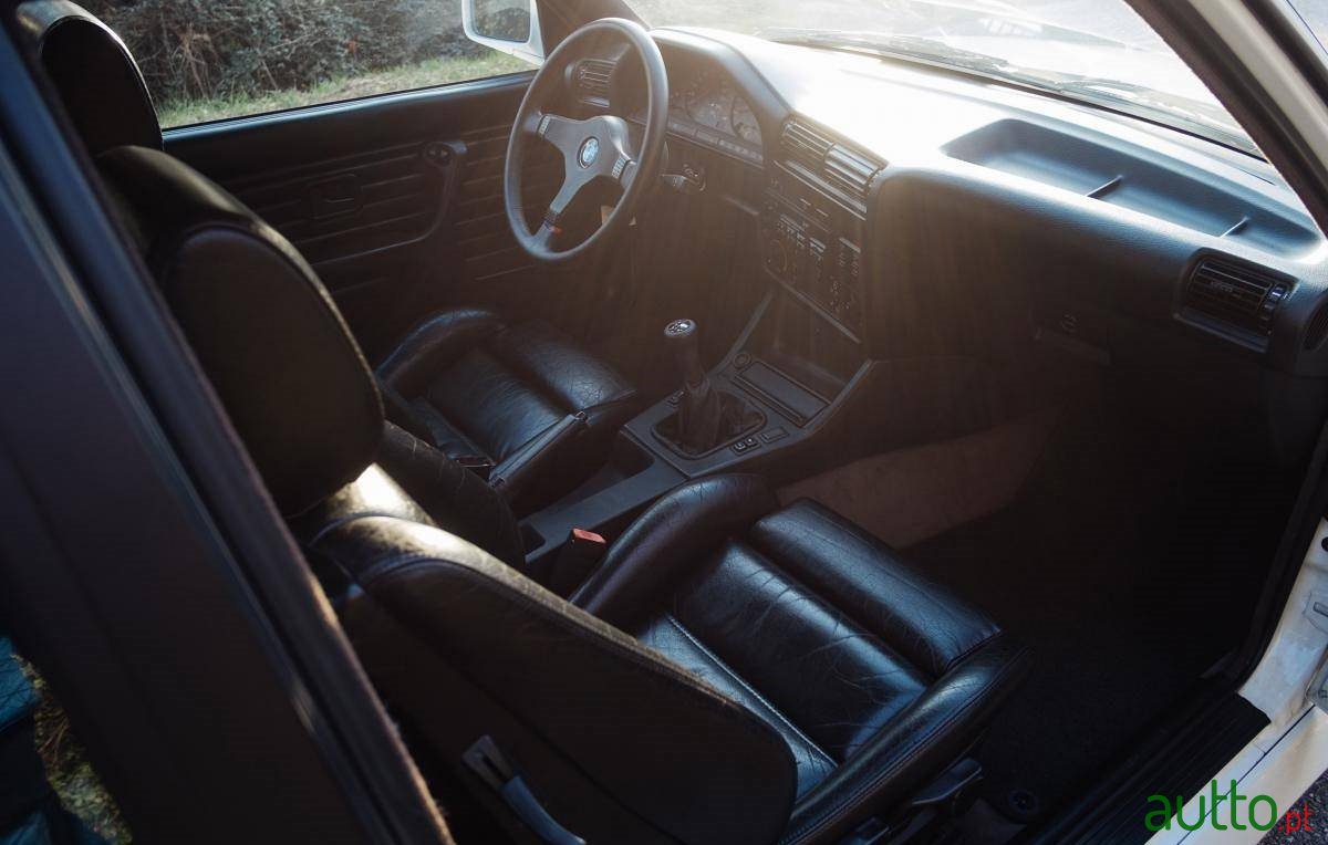 1989' BMW 1 Series М M3 photo #4