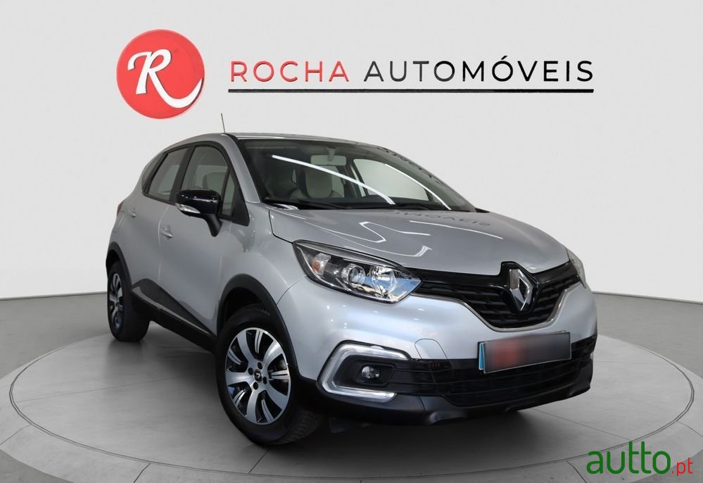 2019' Renault Captur photo #3