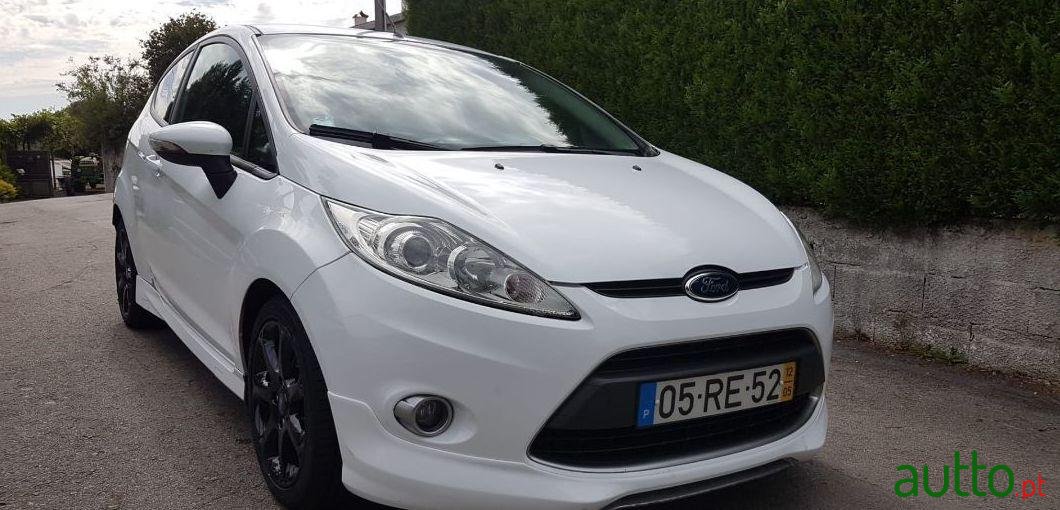 2012' Ford Fiesta photo #5