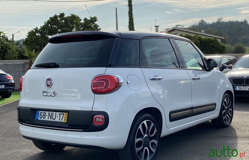 2013' Fiat 500L photo #3