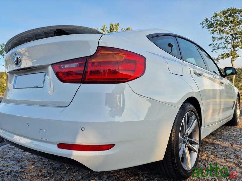 2014' BMW 318 Gran Turismo photo #5