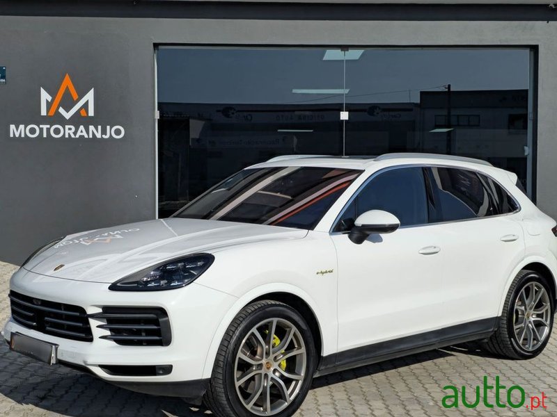2018' Porsche Cayenne E-Hybrid photo #1