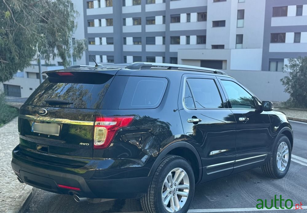 2013' Ford Explorer photo #3