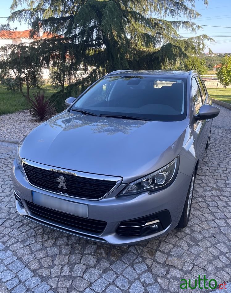 2020' Peugeot 308 Sw photo #2