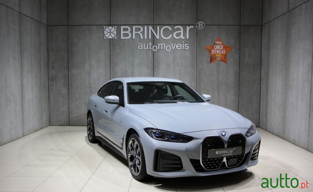 2022' BMW i4 Edrive40 Desportiva M photo #1