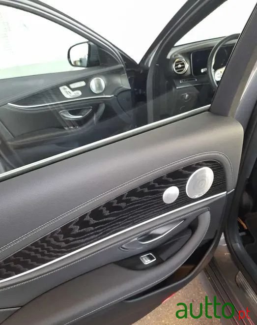 2019' Mercedes-Benz Classe E De Amg Line photo #5