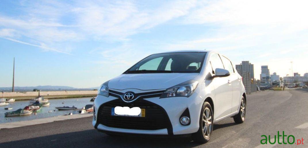 2016' Toyota Yaris photo #3