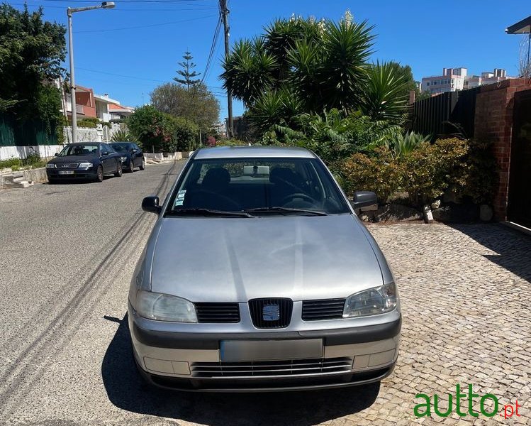 2001' SEAT Ibiza 1.0 Passion photo #5