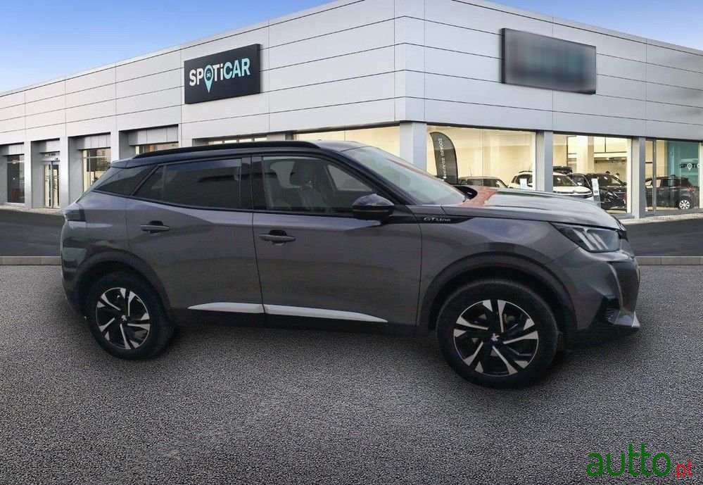 2020' Peugeot 2008 photo #2