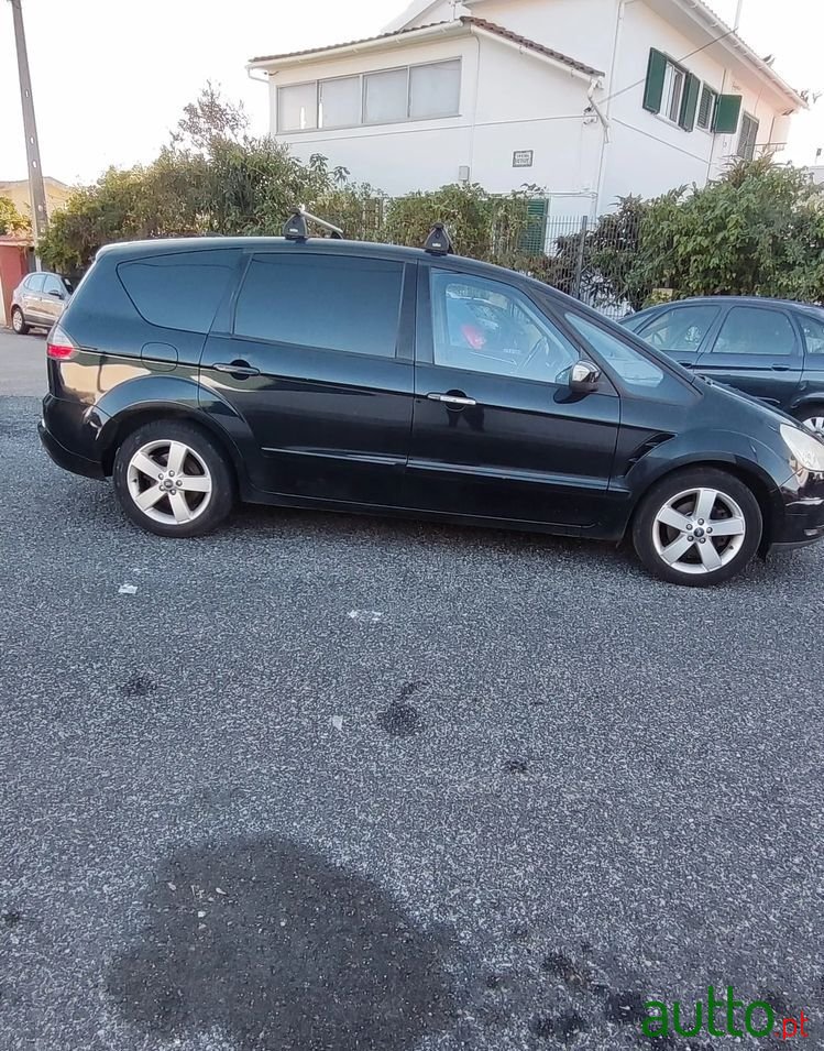 2009' Ford S-Max photo #5