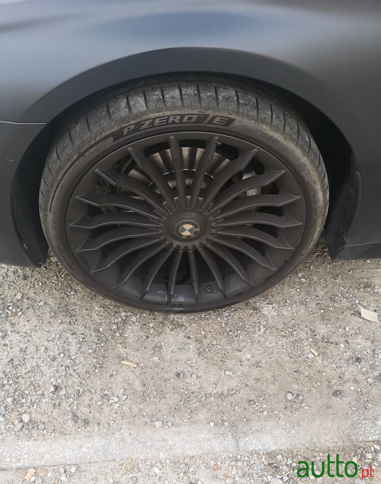 2018' BMW Série 7 D Pack M photo #5