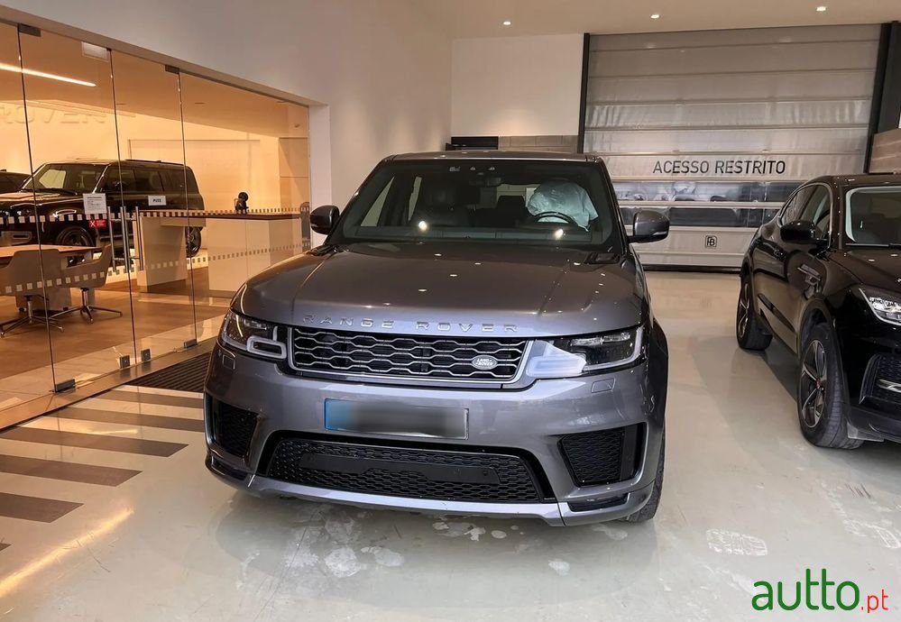 2018' Land Rover Range Rover Sport photo #5