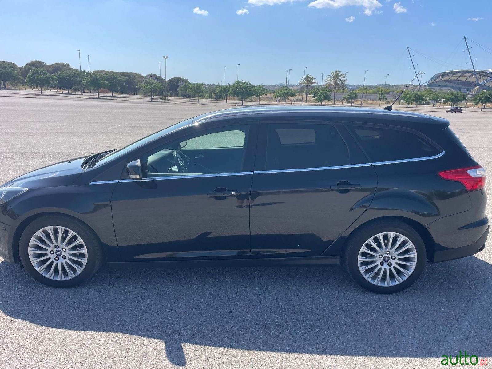 2014' Ford Focus Sw photo #3