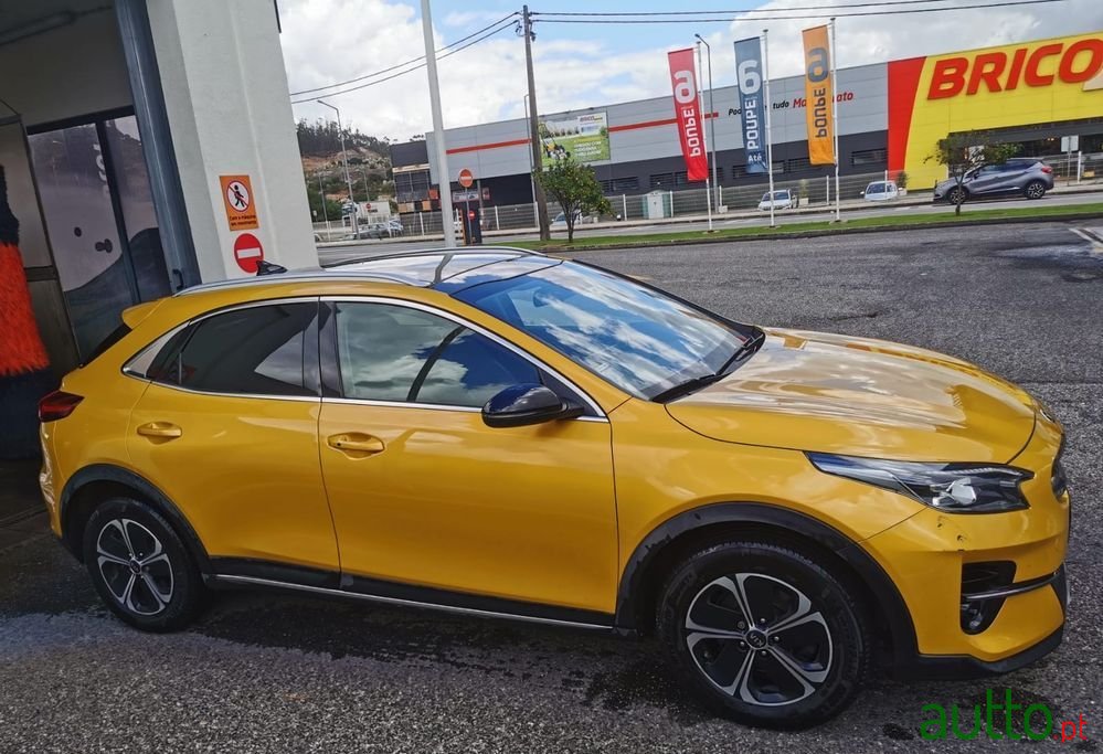 2020' Kia XCeed photo #3