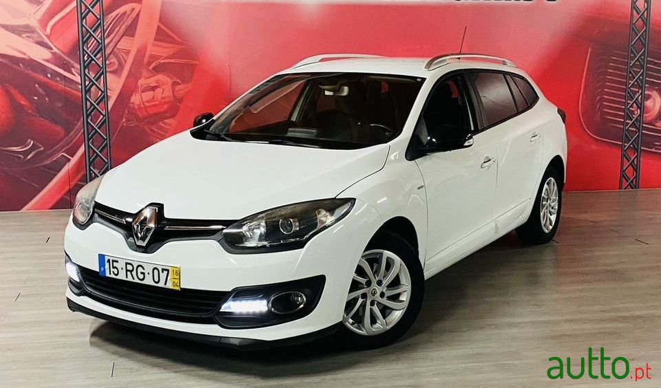 2016' Renault Megane Sport Tourer photo #1