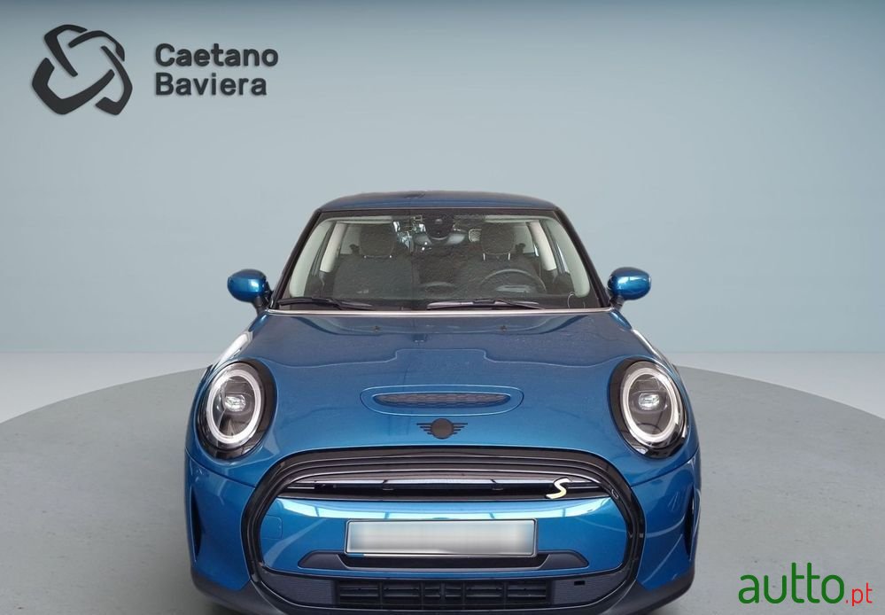 2023' MINI Cooper 3 Portas photo #2