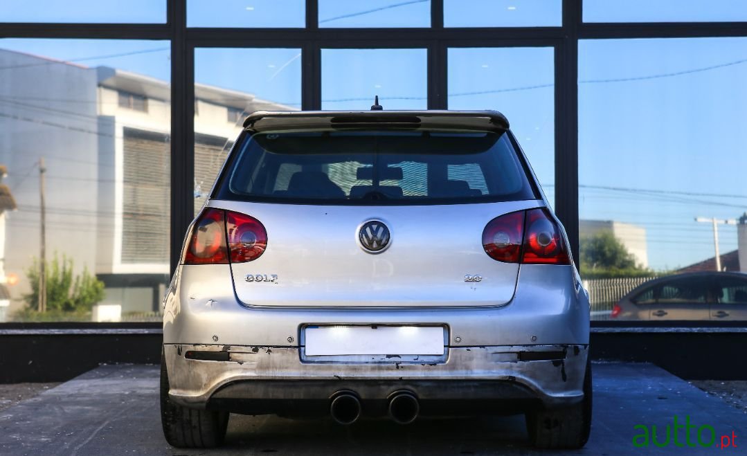 2006' Volkswagen Golf photo #5