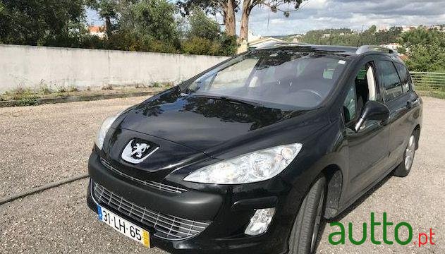 2011' Peugeot 308 Sw  Executive photo #2