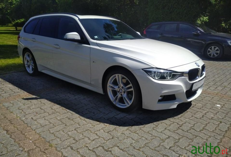 2016' BMW 320 photo #2