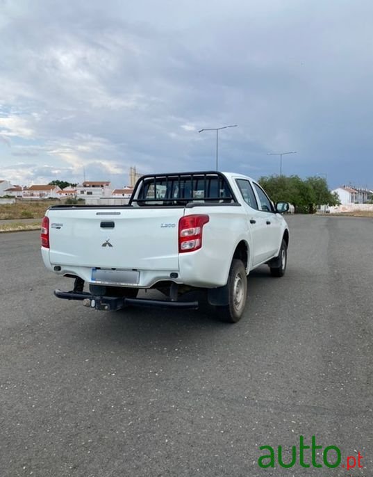 2020' Mitsubishi L200 photo #5