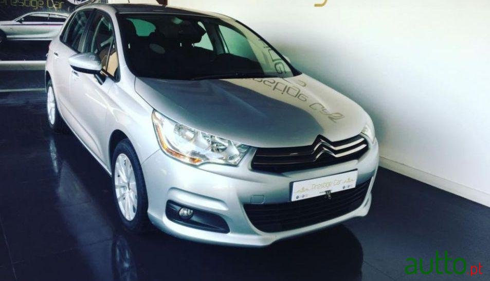 2014' Citroen C4 1.6 Hdi Seduction photo #1