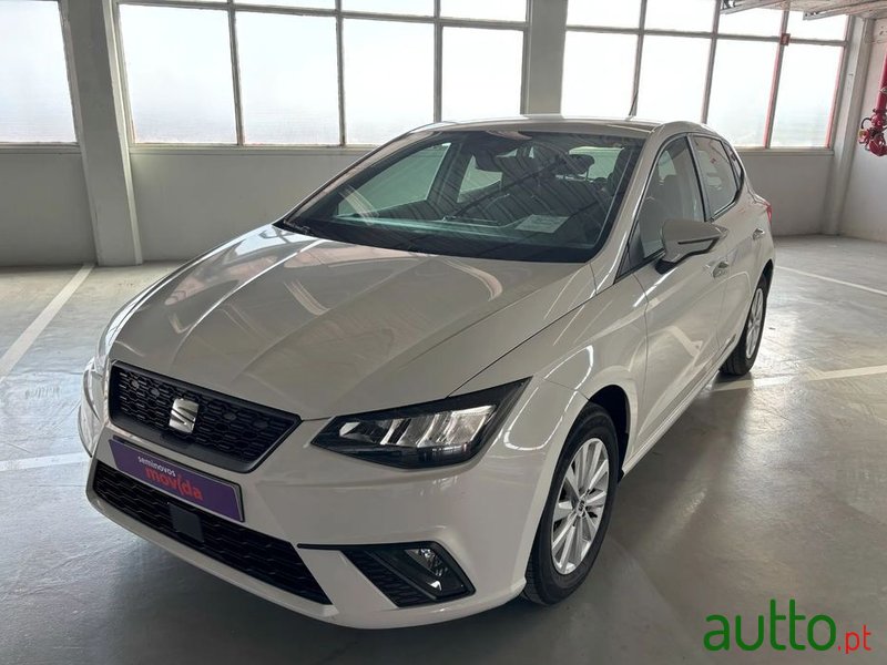 2023' SEAT Ibiza 1.0 Tsi Style photo #1