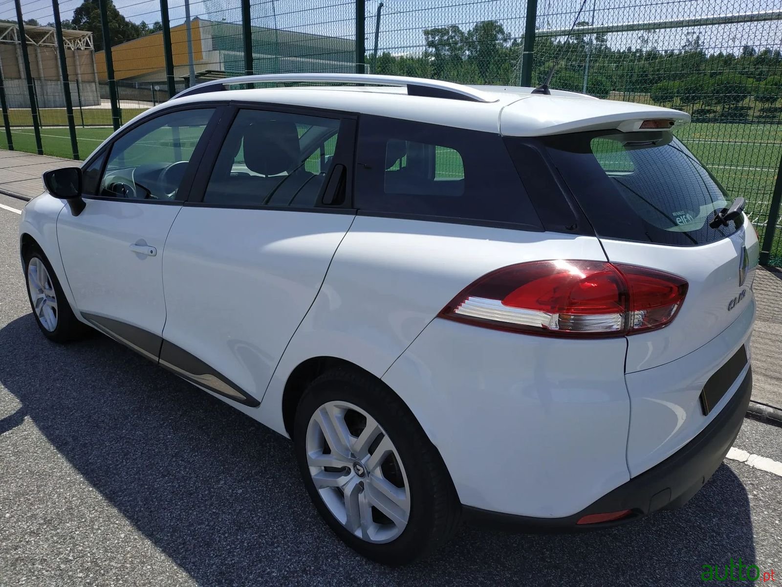 2017' Renault Clio Sport Tourer photo #5