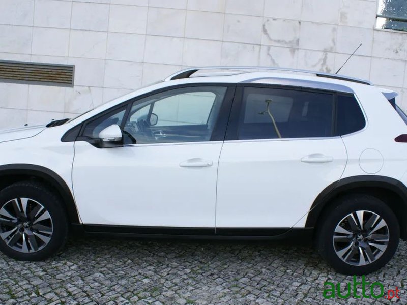 2016' Peugeot 2008 photo #4