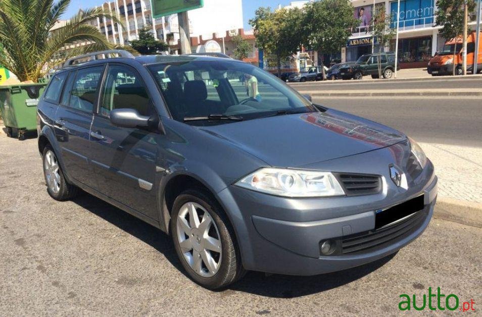 2006' Renault Megane Break photo #1
