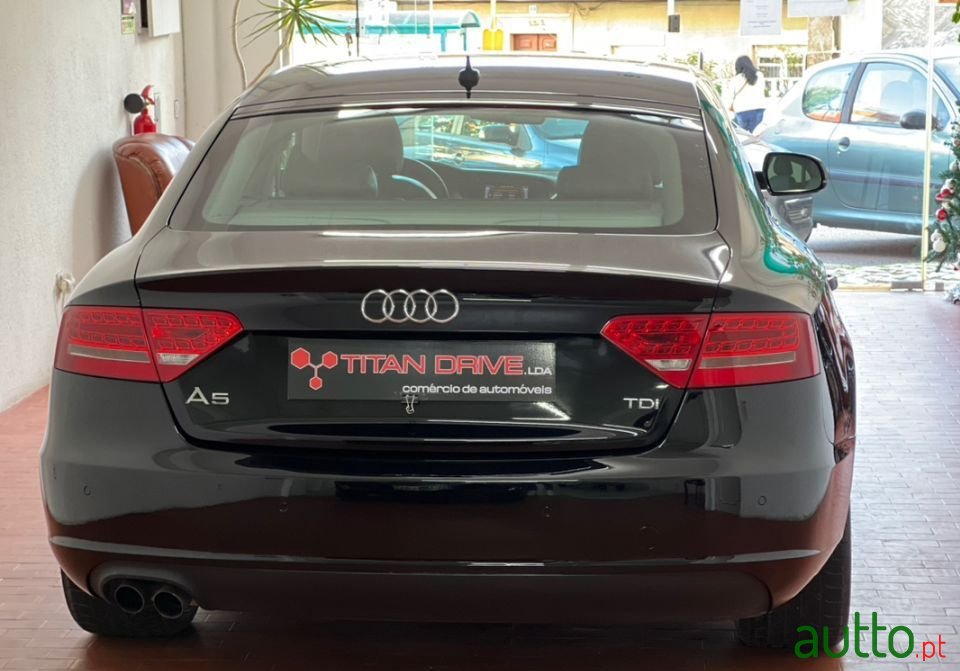 2011' Audi A5 Sportback photo #4