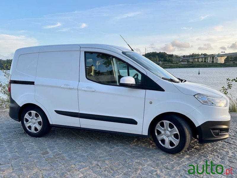 2016' Ford Tourneo Courier photo #3