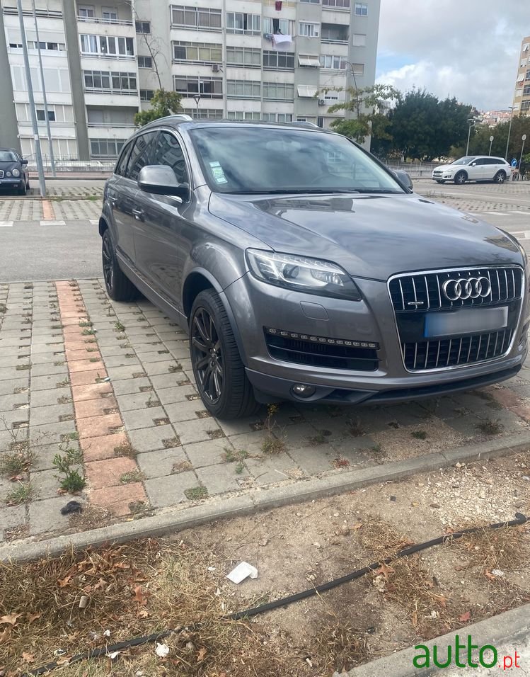 2010' Audi Q7 photo #2