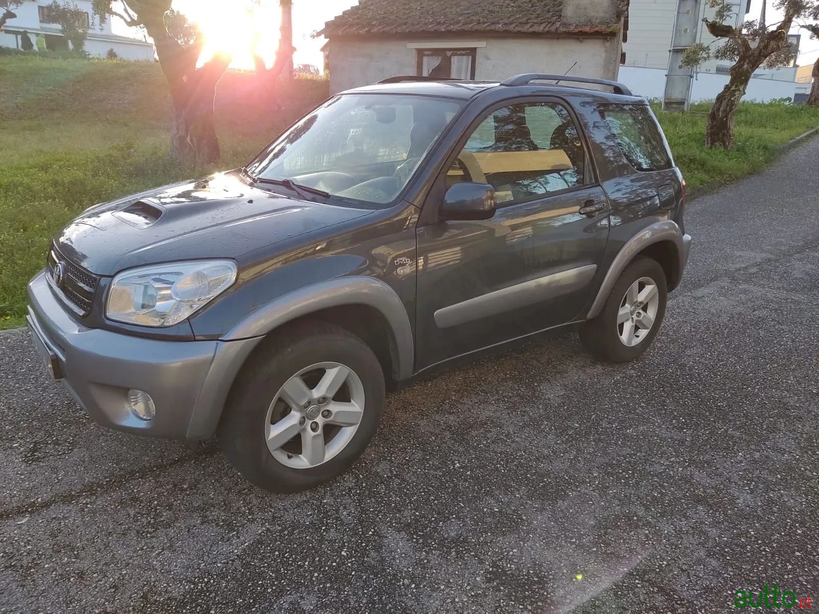 2005' Toyota RAV4 photo #6