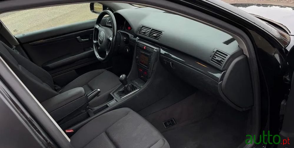 2003' Audi A4 Avant photo #6
