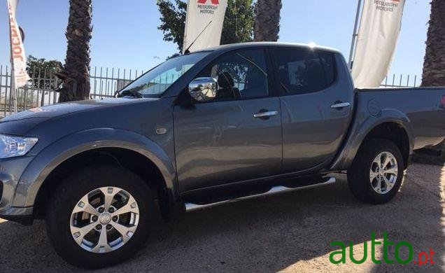 2014' Mitsubishi L200 photo #3