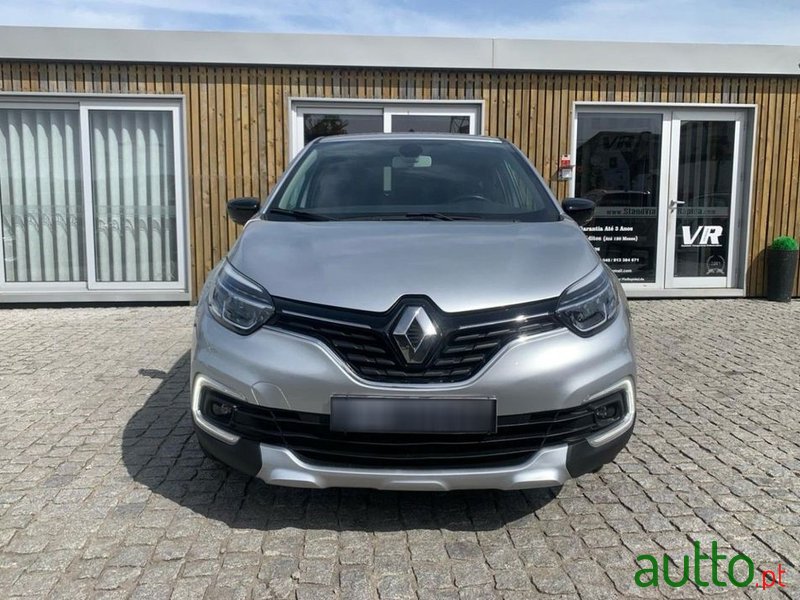 2019' Renault Captur 1.5 Dci Exclusive photo #2